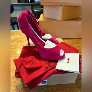 Authentic CL brand new